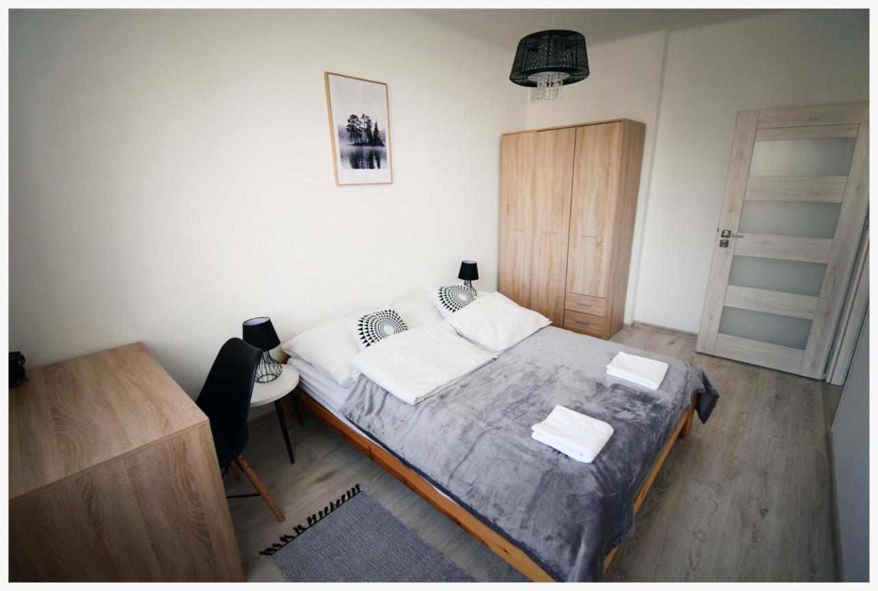 Color 24 Apartament II Stalowa Wola Ngoại thất bức ảnh
