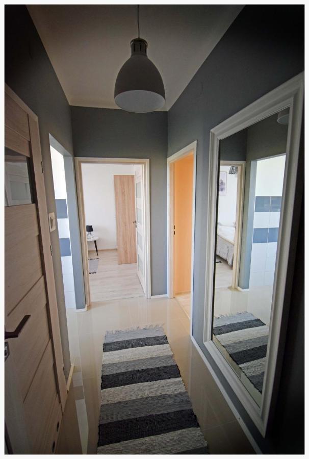Color 24 Apartament II Stalowa Wola Ngoại thất bức ảnh
