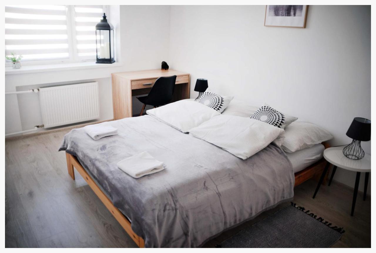 Color 24 Apartament II Stalowa Wola Ngoại thất bức ảnh